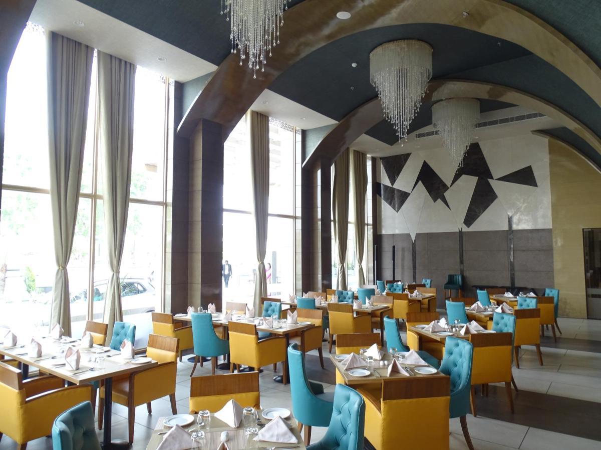 The Grand Arc Hotel & Convention Centre Shahjahanpur エクステリア 写真