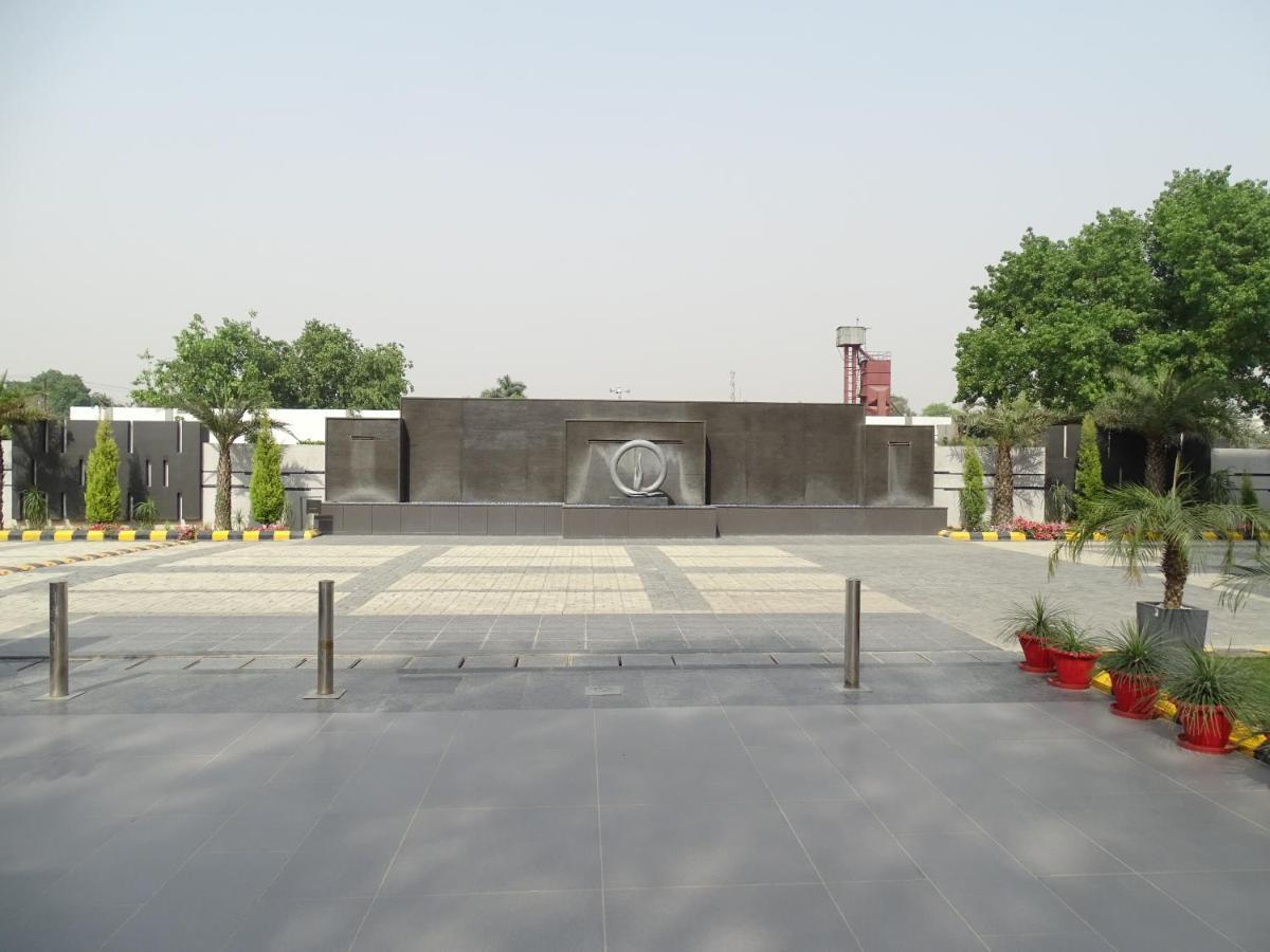 The Grand Arc Hotel & Convention Centre Shahjahanpur エクステリア 写真