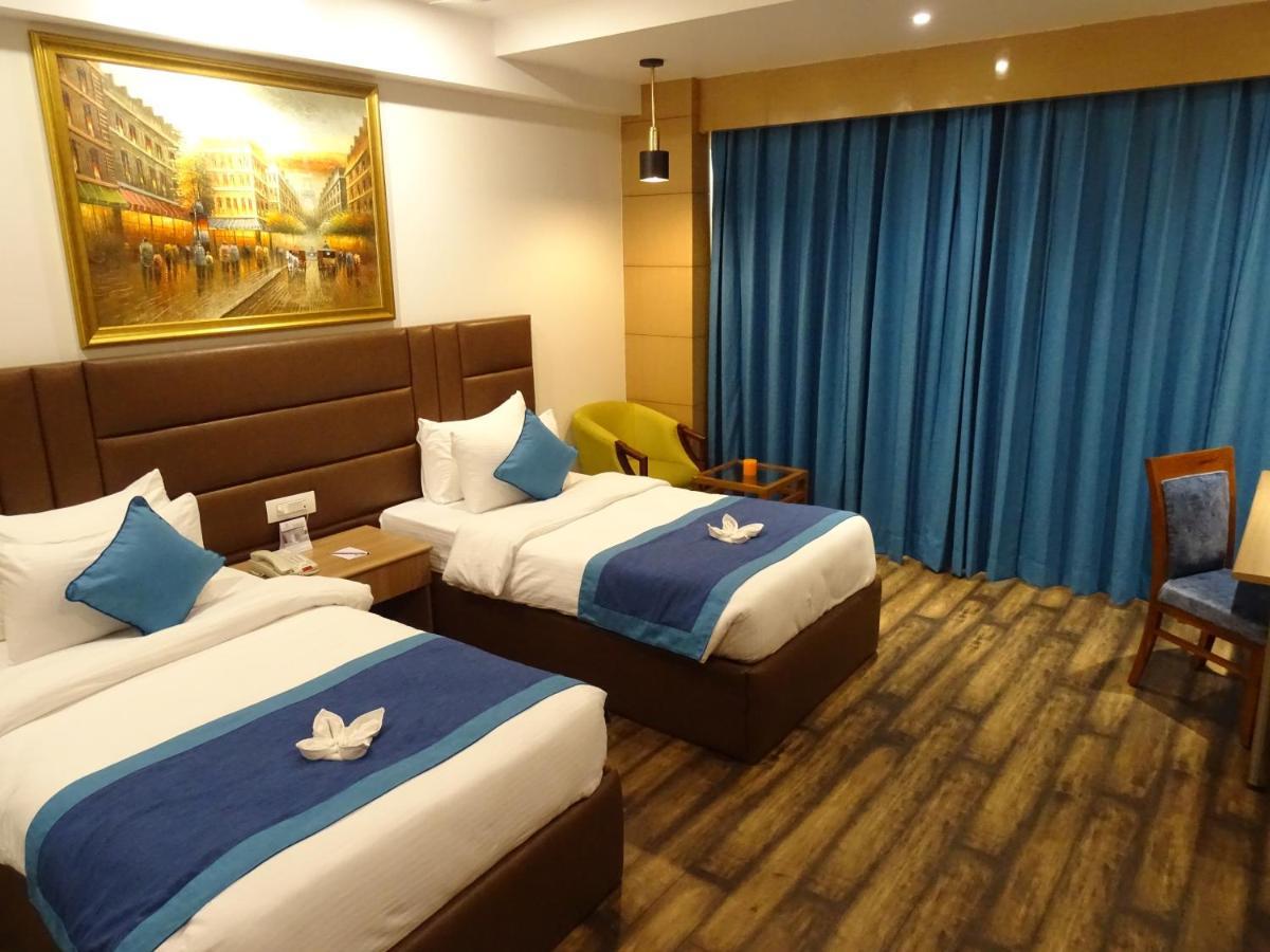 The Grand Arc Hotel & Convention Centre Shahjahanpur エクステリア 写真