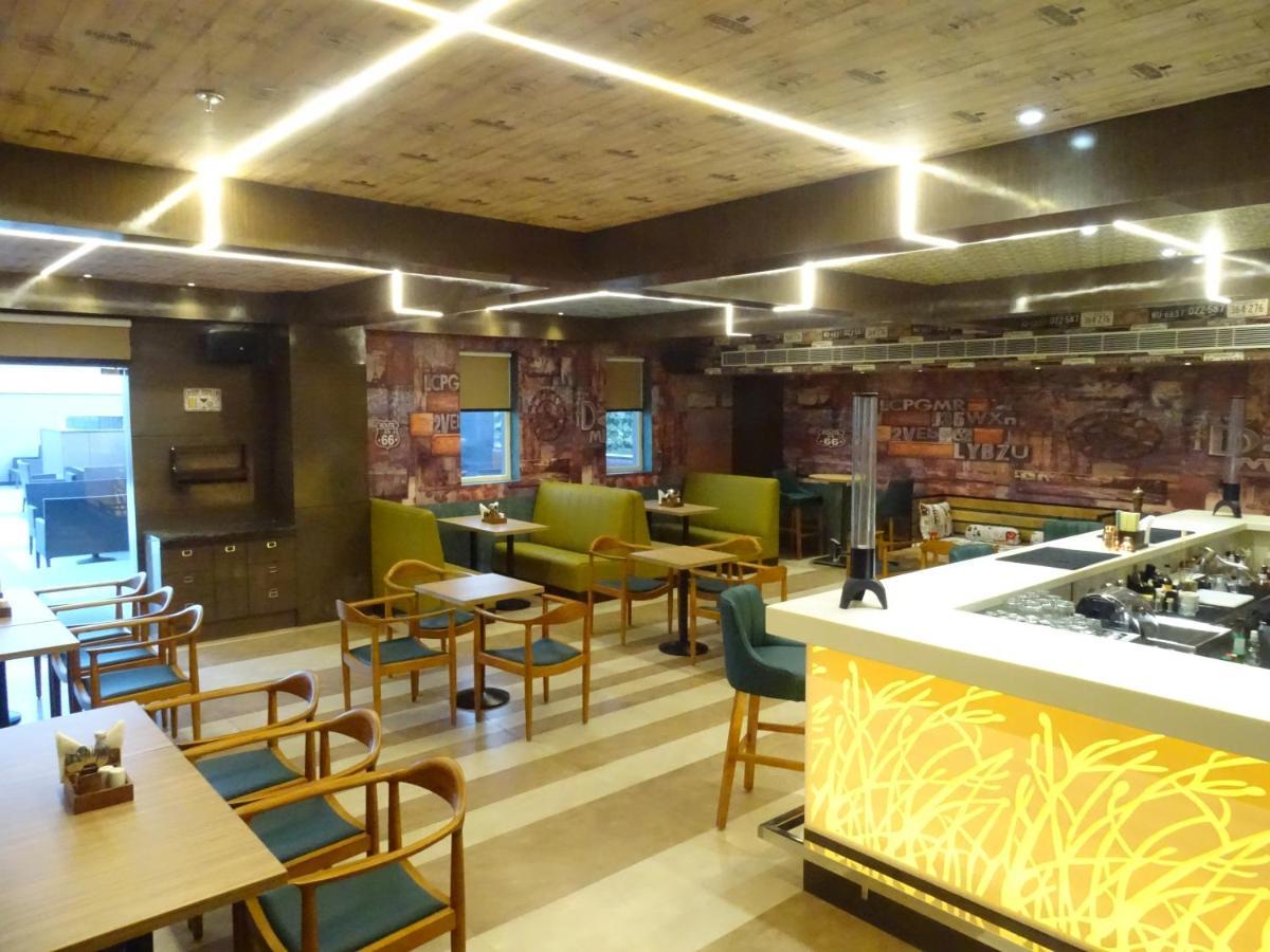 The Grand Arc Hotel & Convention Centre Shahjahanpur エクステリア 写真