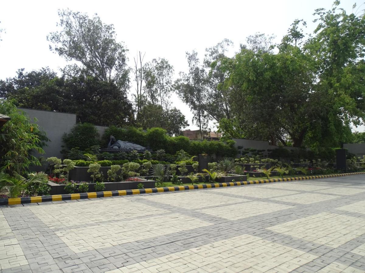 The Grand Arc Hotel & Convention Centre Shahjahanpur エクステリア 写真