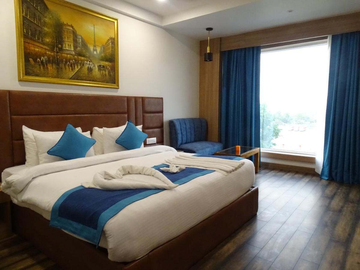 The Grand Arc Hotel & Convention Centre Shahjahanpur エクステリア 写真